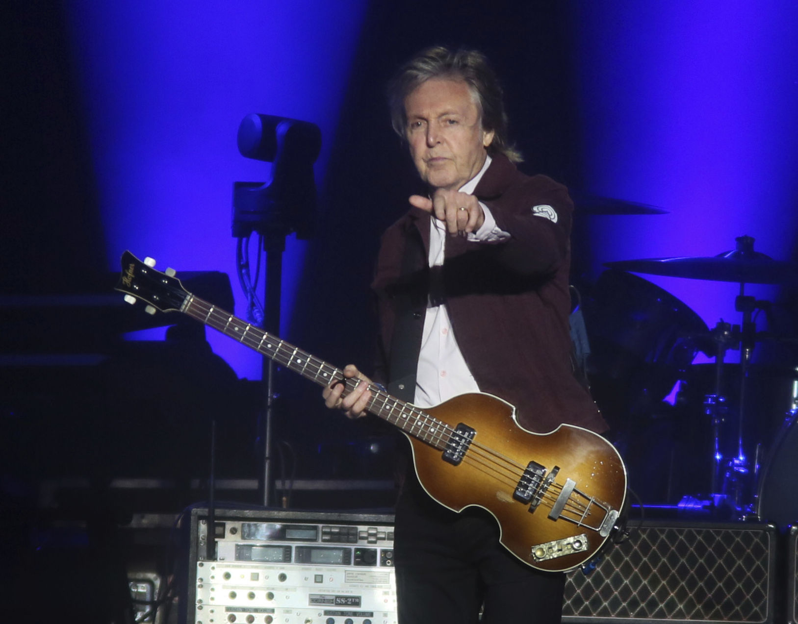 Paul McCartney, 77